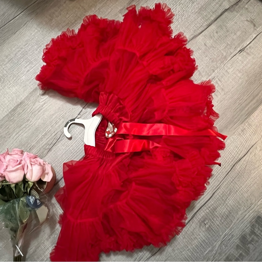 Red Tutu , - Picture 2 of 11